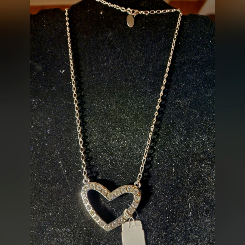 Spring Street STUNNING Crystal Open Heart Pendant Necklace NWT 26"